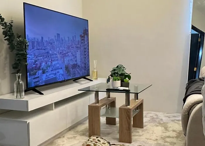3br Stylish Serenity Awaits Apartment *